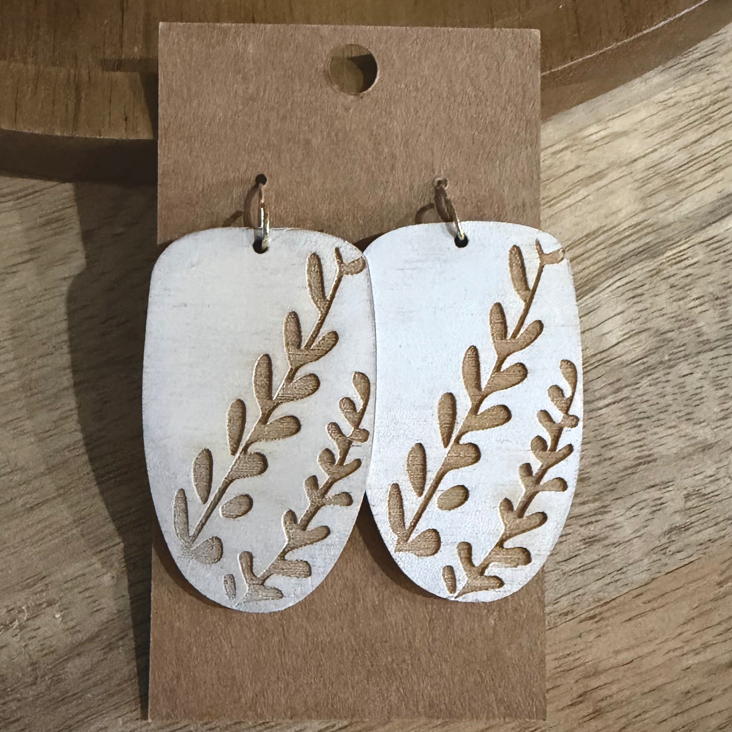 Vine Engraved Wood - White