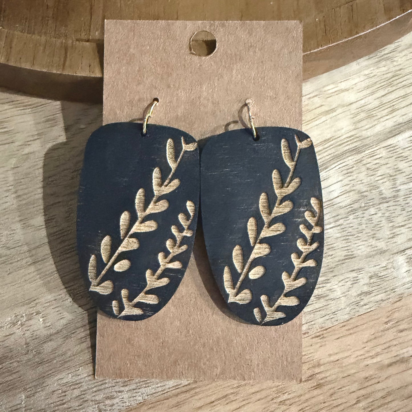 Vine Engraved Wood - Black